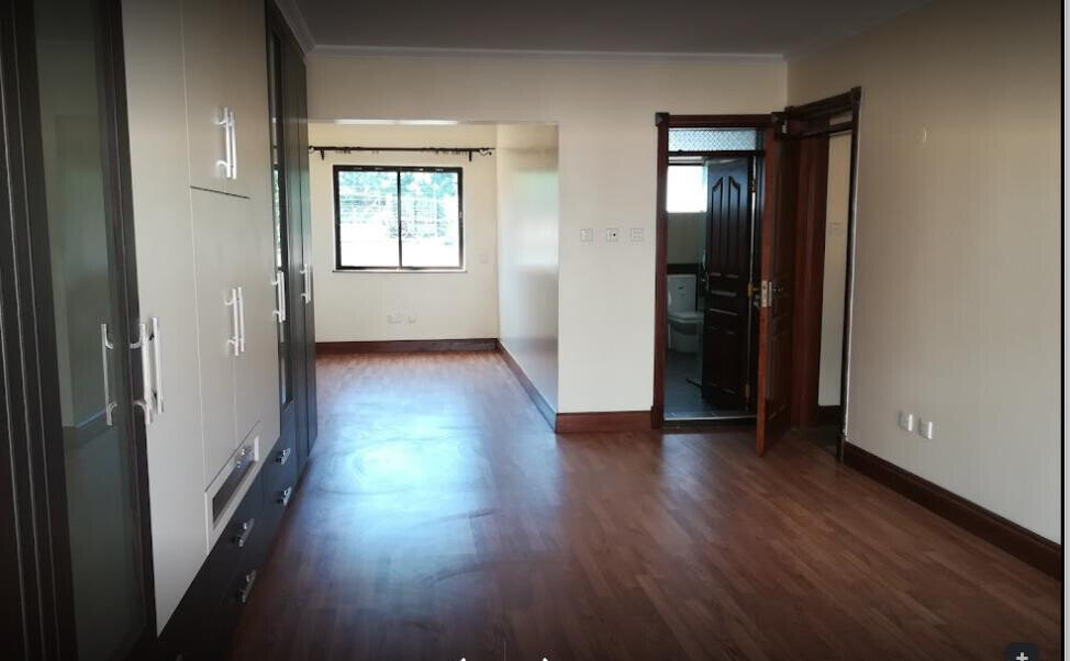 5-Bed Townhouse with Pool & Garden in Gated Spring Valley Estate