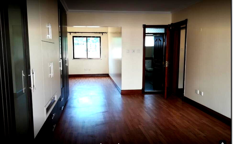 5-Bed Townhouse with Pool & Garden in Gated Spring Valley Estate