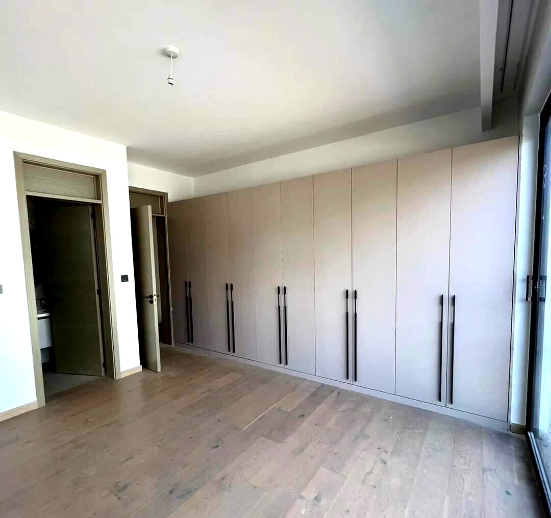 4-Ensuite Townhouse with Pet-Friendly Garden - Lavington