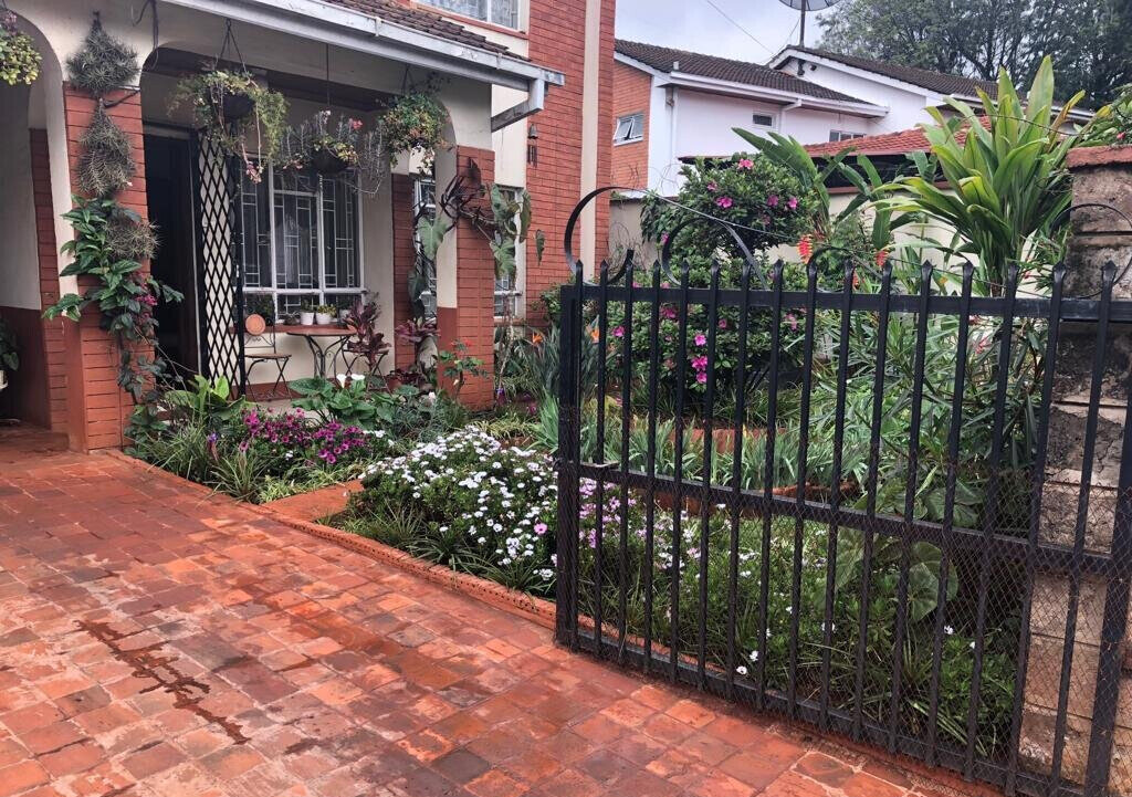 Classic 4-Ensuite Townhouse with Solar & Borehole - Lavington