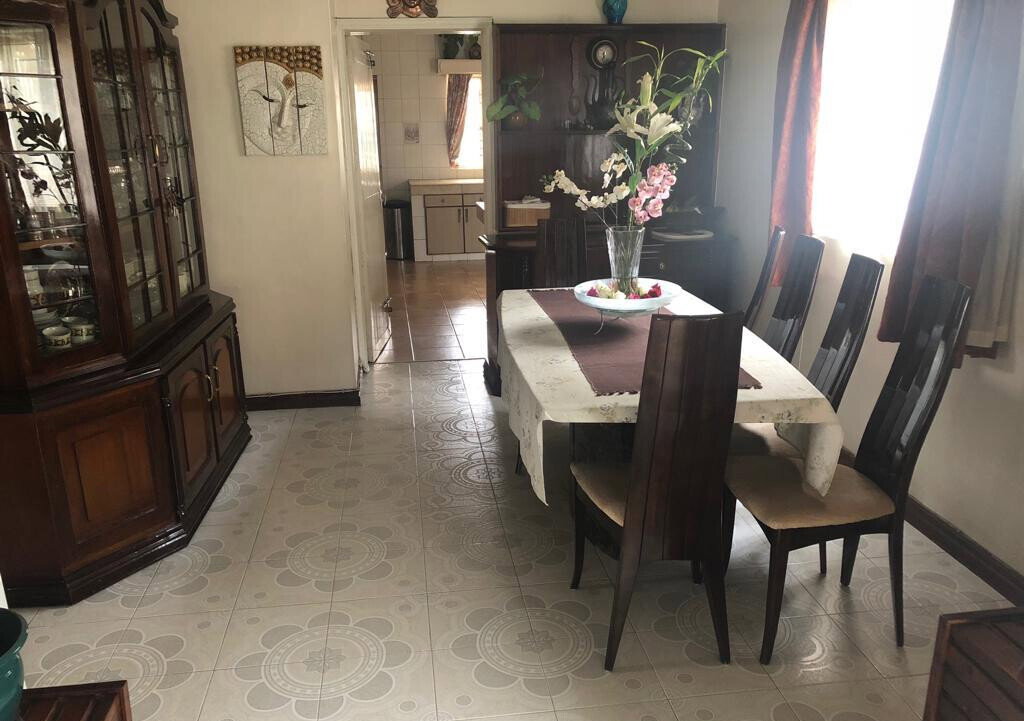 Classic 4-Ensuite Townhouse with Solar & Borehole - Lavington