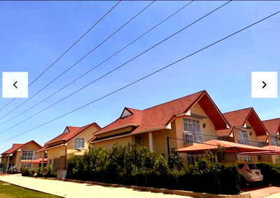 4BR Townhouse with DSQ & Pool - Acacia, Kisaju