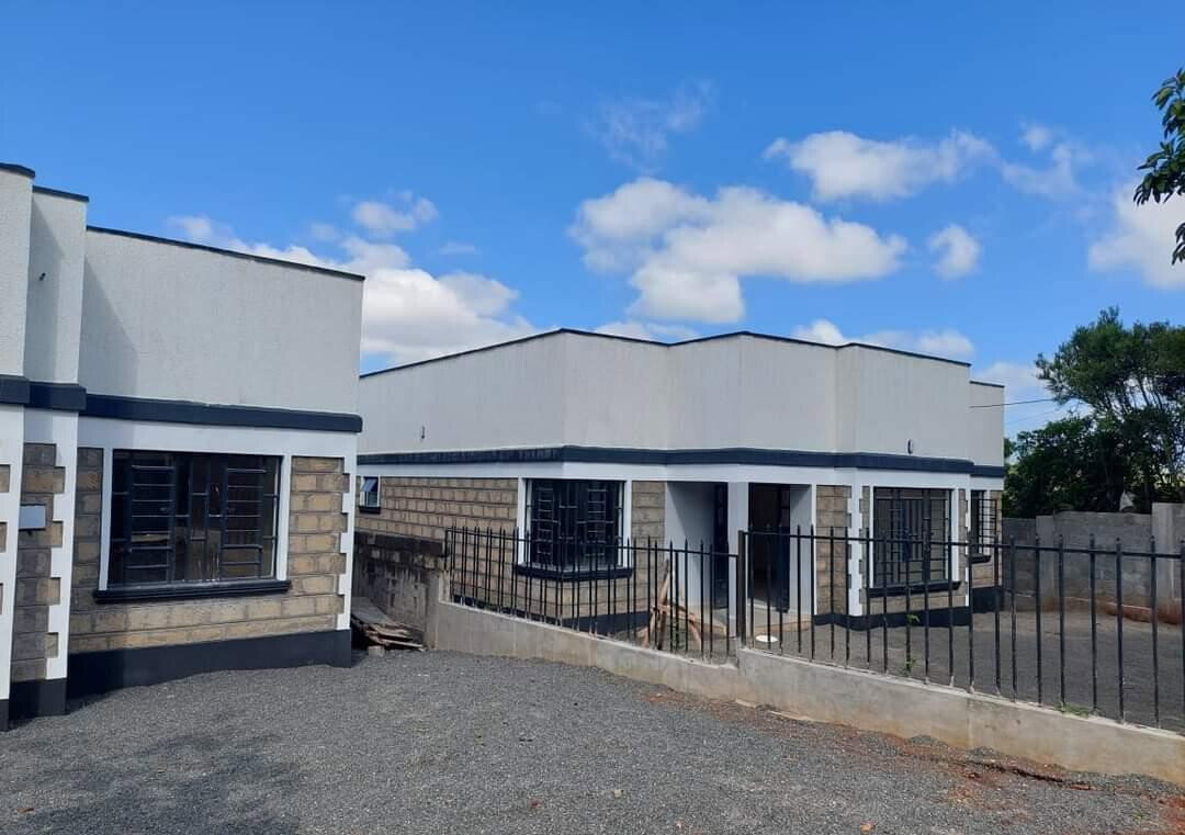 3BR Townhouse with Ngong Hills Views & KMRC Plan - Ngong