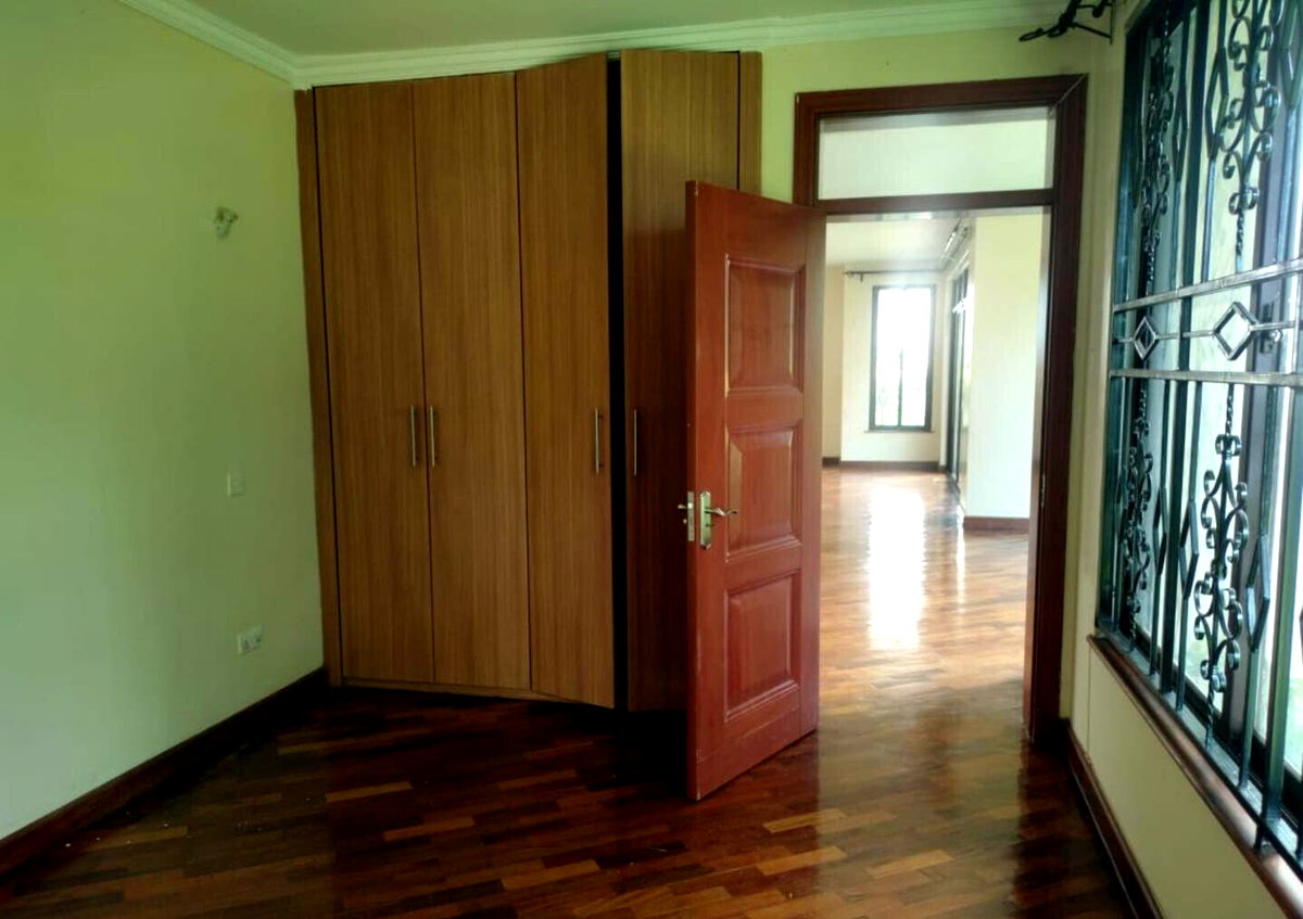 Design-Led 4BR Townhouse Near UN & Two Rivers - Ridgeways