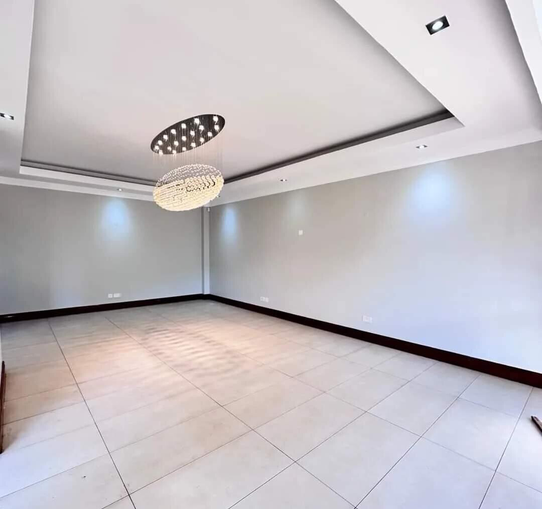 5-Ensuite Villa with DSQ on Half-Acre – Karen Near Galleria