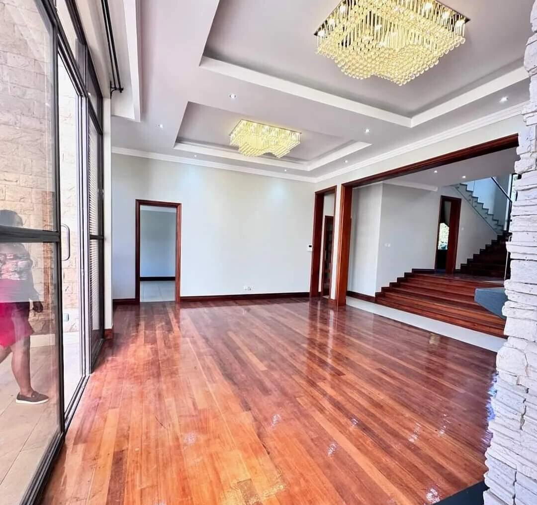 5-Ensuite Villa with DSQ on Half-Acre – Karen Near Galleria