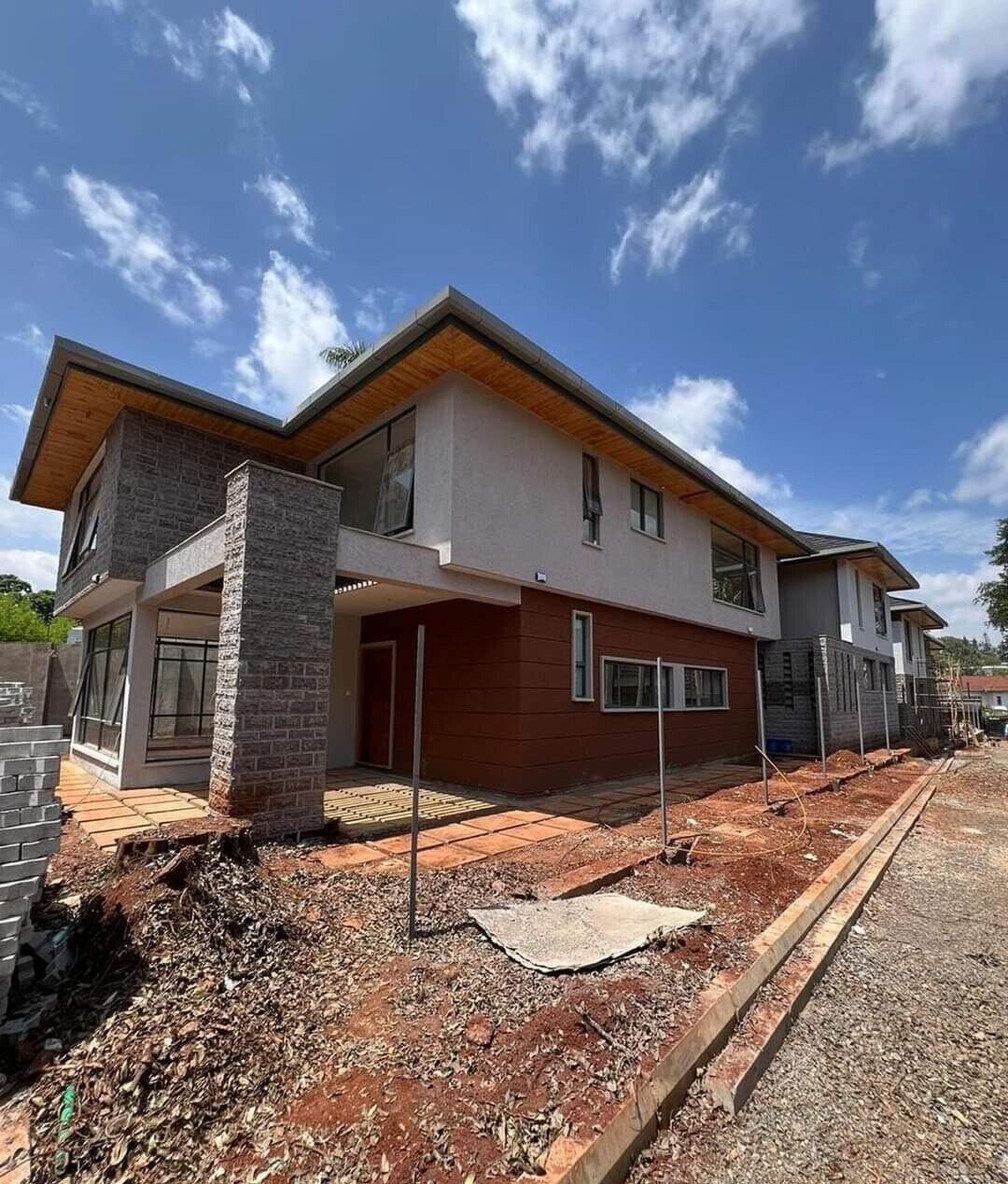 Brand-New 5-Ensuite Townhouse with DSQ - Lavington Gated Community