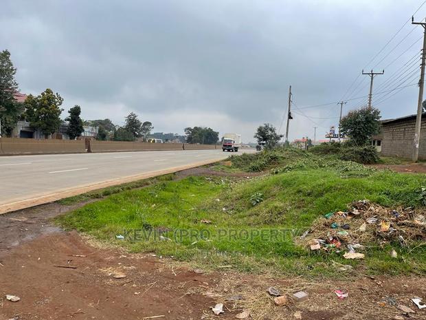 Commercial 100 By 100 Fts Plot Fronting The Tarmac Sigona.