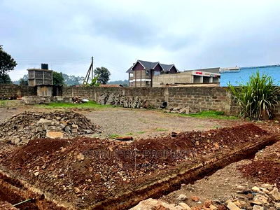 Commercial 100 By 100 Fts Plot Fronting The Tarmac Sigona. - Image 1