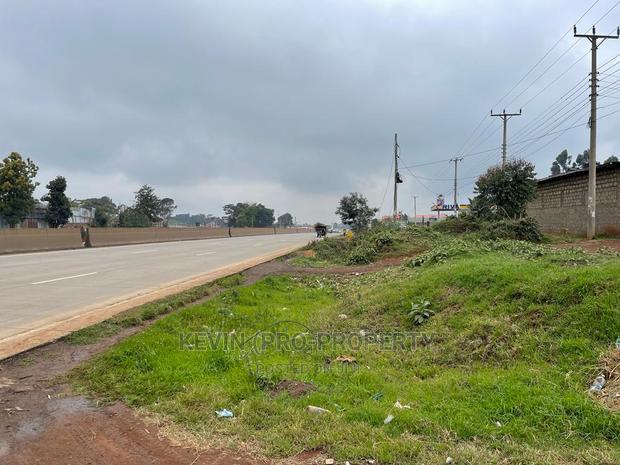 Commercial 100 By 100 Fts Plot Fronting The Tarmac Sigona.