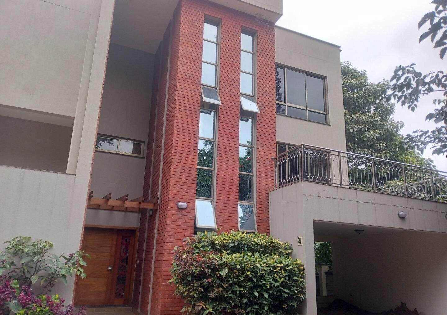 5-Ensuite Townhouse with DSQ & Generator - Lavington Compound of 5