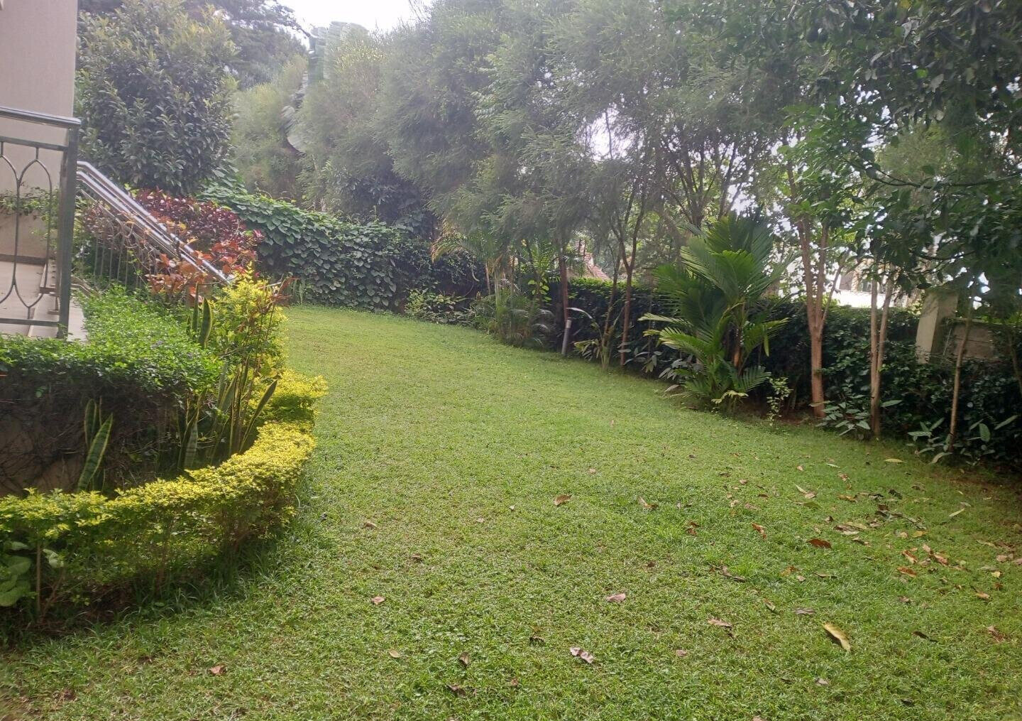 5-Ensuite Townhouse with DSQ & Generator - Lavington Compound of 5