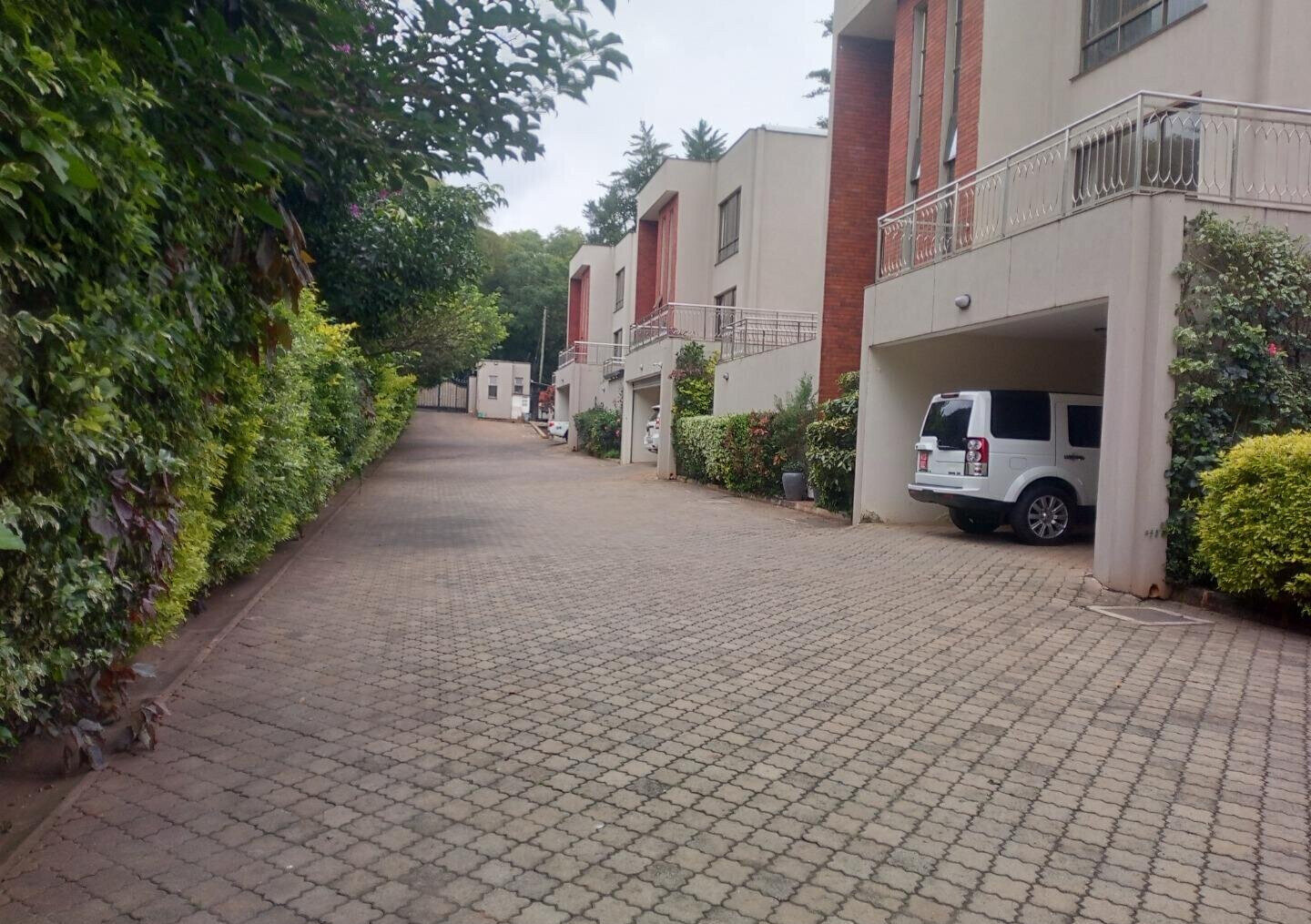 5-Ensuite Townhouse with DSQ & Generator - Lavington Compound of 5