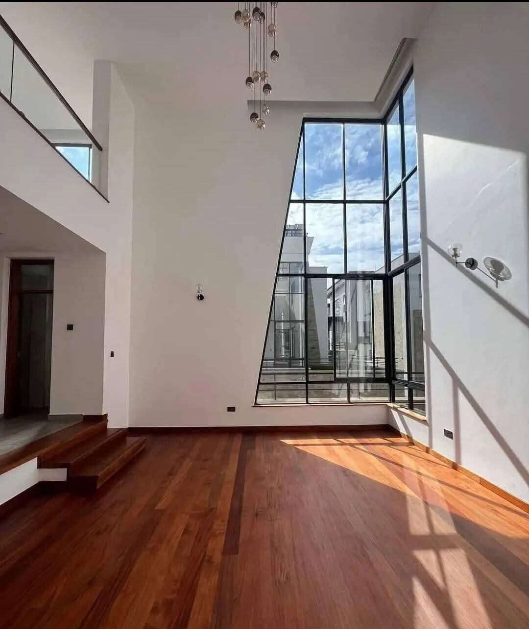 5-Ensuite Villa in Gated 8-Unit Scheme with Solar - Lavington