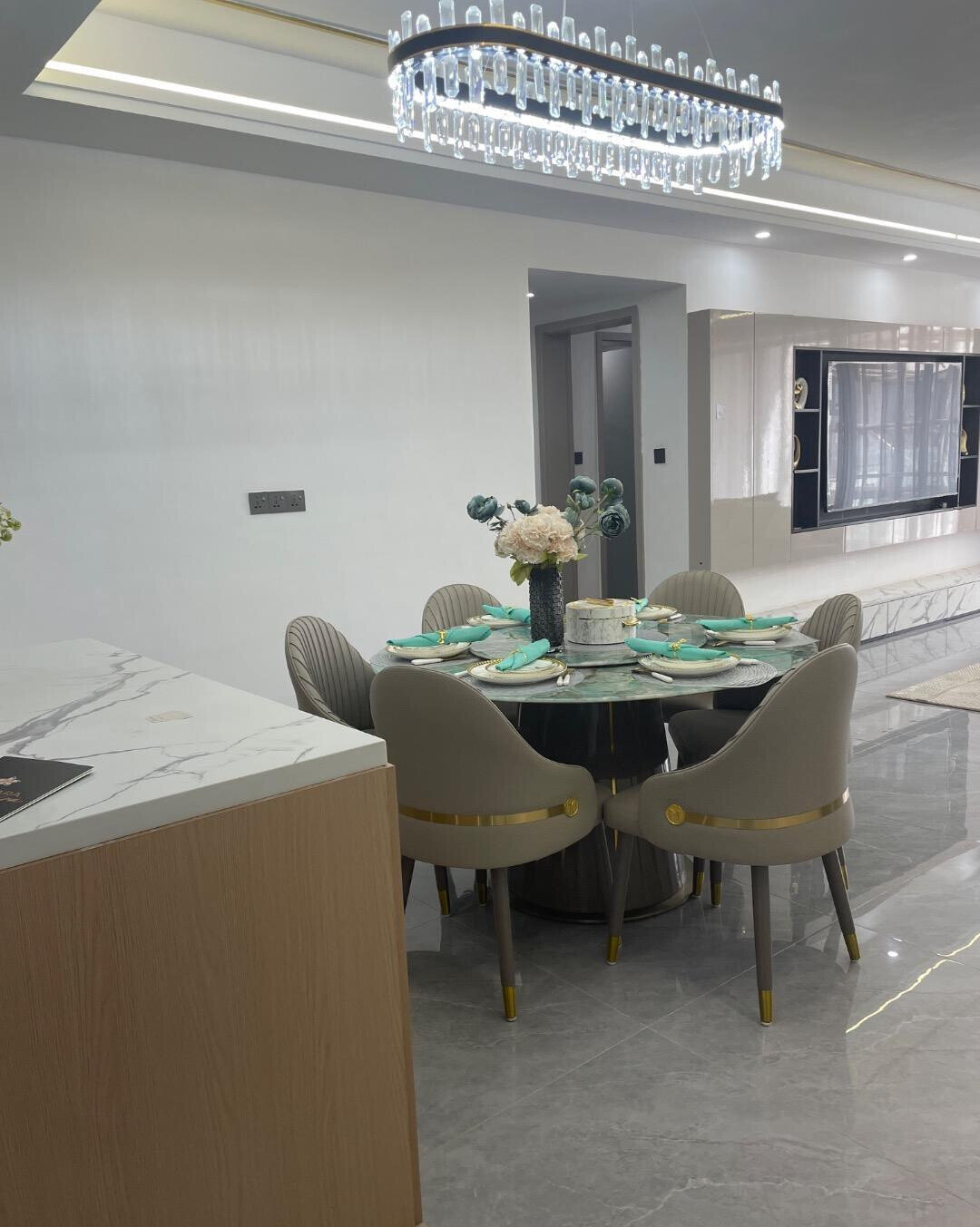 3BR All-Ensuite with Heated Pool & Rooftop BBQ - Lavington