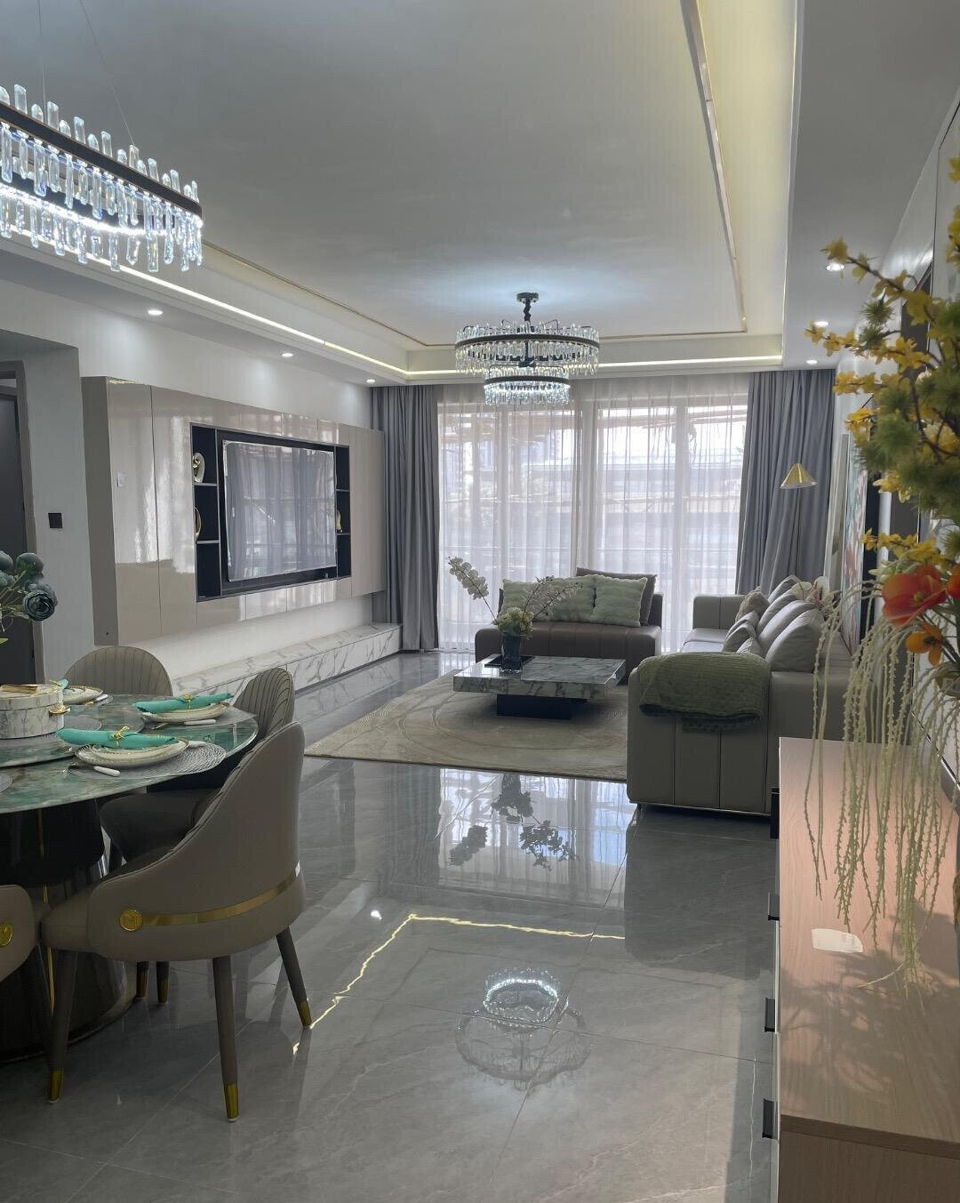 3BR All-Ensuite with Heated Pool & Rooftop BBQ - Lavington