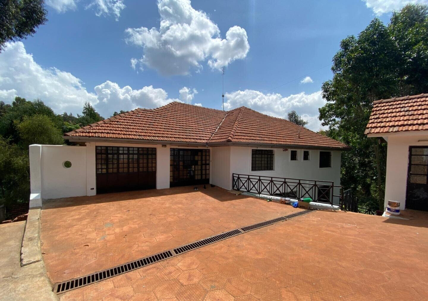 KSh 300K 5BR Mansion