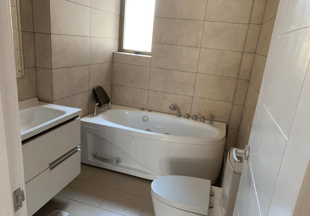 5BR Townhouse with Clubhouse & Pool - Kitisuru Kirawa Road