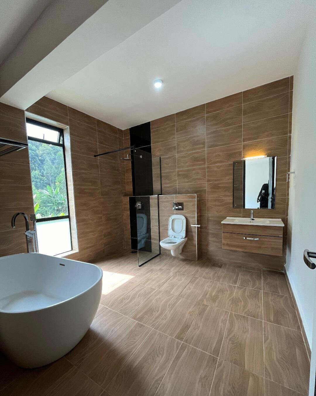 5BR Townhouse with Clubhouse & Pool - Kitisuru Kirawa Road