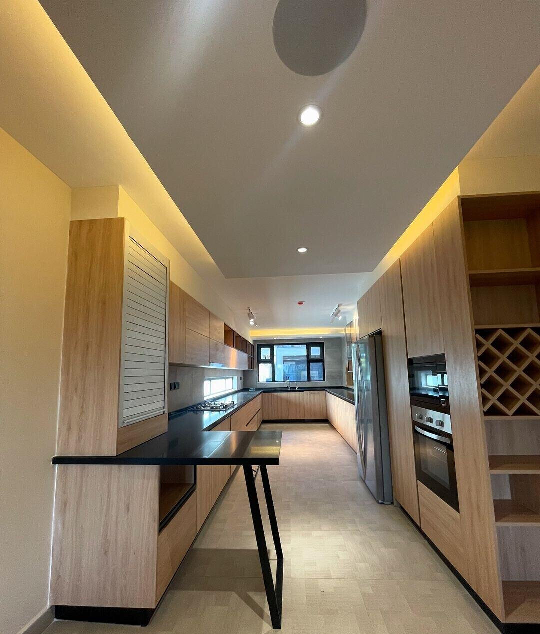 Newly Built 5-Ensuite Townhouse with Gym & Pool - Lavington