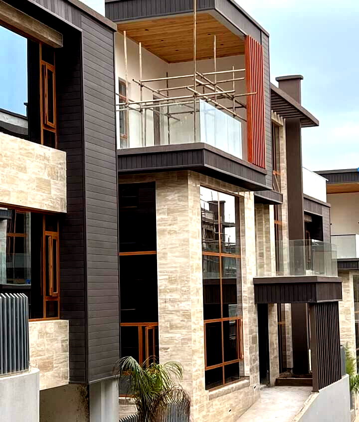 6-Ensuite Villa with Office, Gym & Fireplace - Lavington
