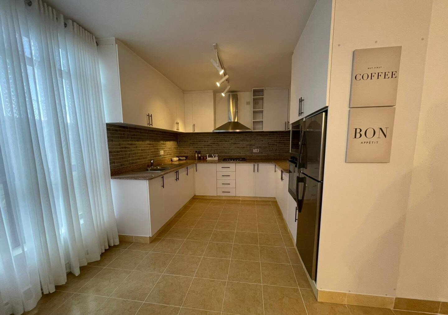 5BR Mansionette in Gated Community with Solar - Syokimau