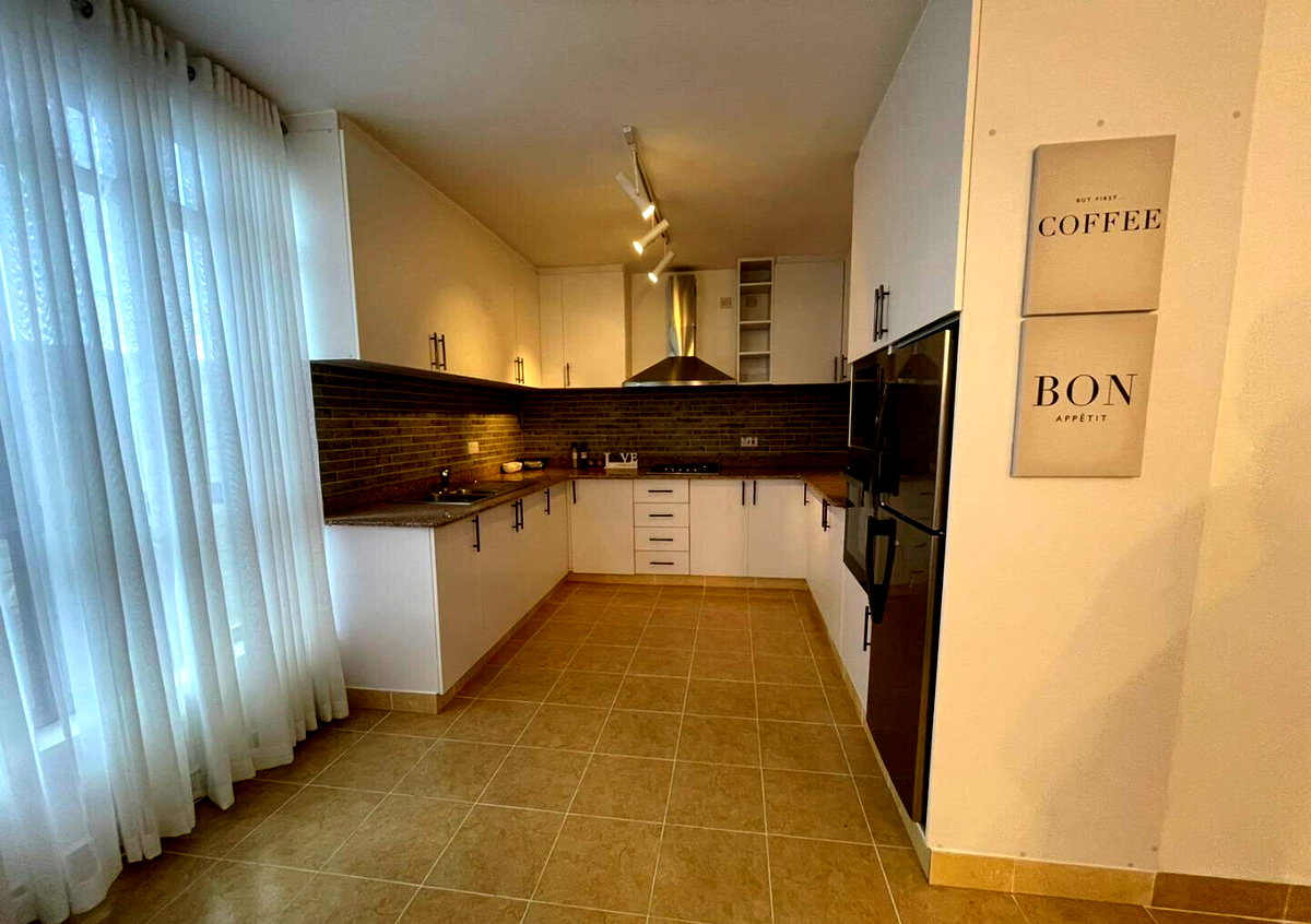 5BR Mansionette in Gated Community with Solar - Syokimau