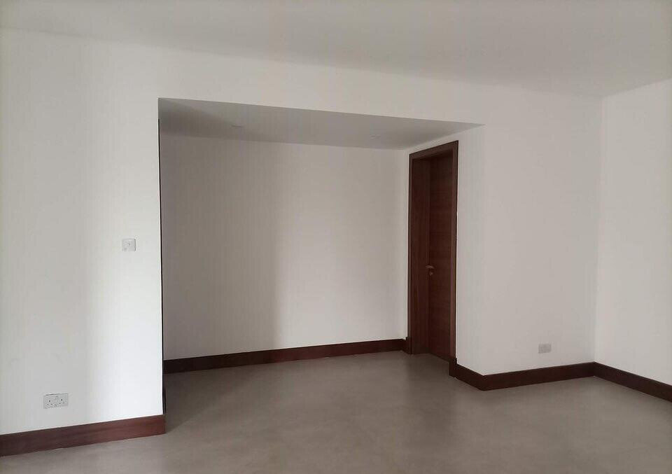 5 En-Suite Villa with Pantry & Garden in Leafy Kitisuru