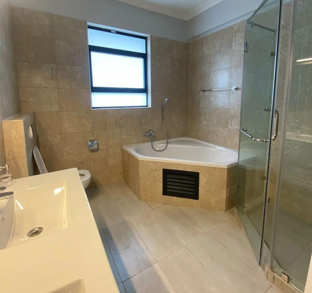 3BR All-Ensuite Townhouse with Pool & Gym - Runda