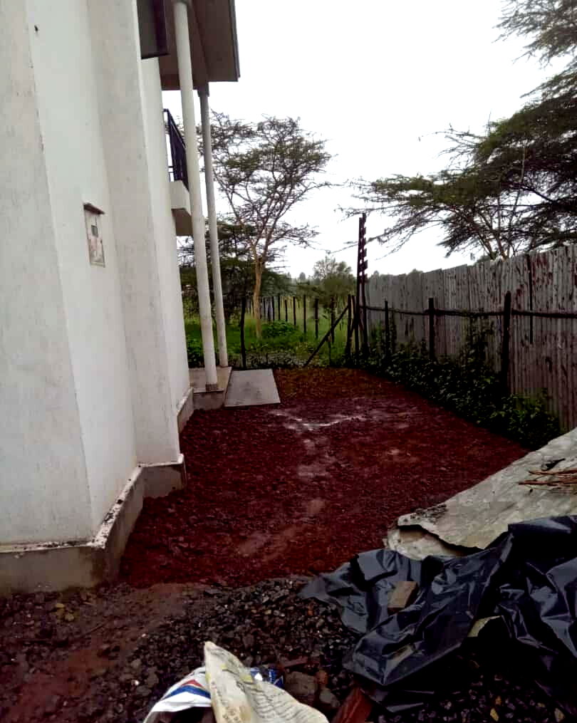 4BR Townhouse with Rooftop Party Area & Guest Room - Rongai