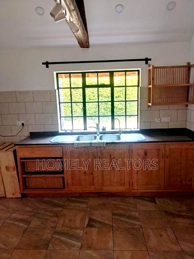 4bdrm Maisonette in Kerarapon Drive, for sale - Image 10