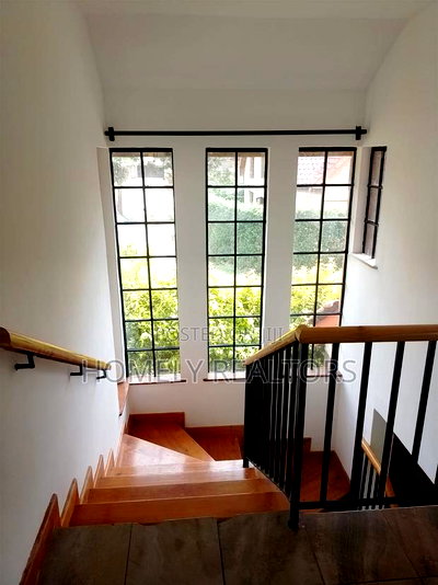 4bdrm Maisonette in Kerarapon Drive, for sale - Image 11