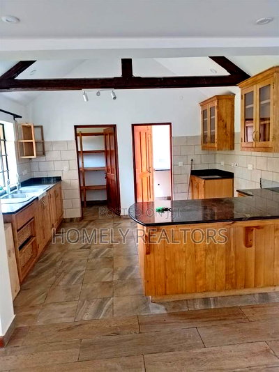 4bdrm Maisonette in Kerarapon Drive, for sale - Image 8