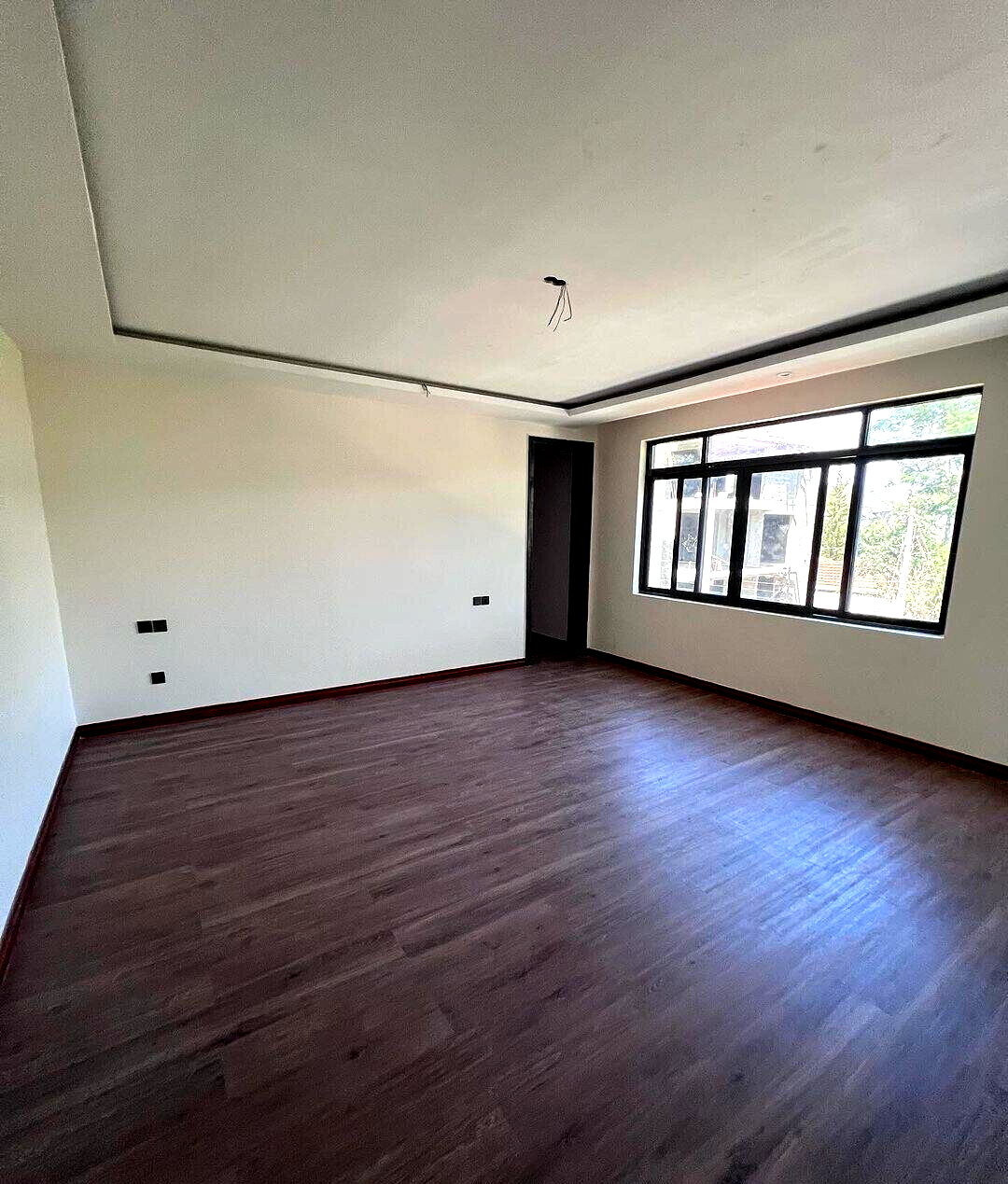 Newly Built 4-Bed Townhouse with Big Private Garden - Lavington
