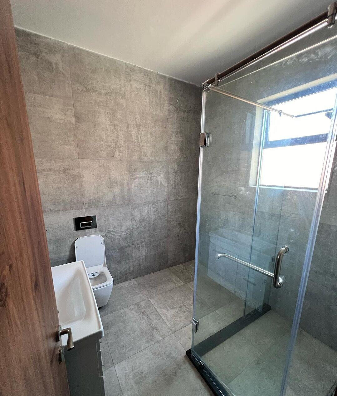 Newly Built 4-Bed Townhouse with Big Private Garden - Lavington