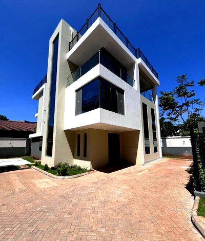 Newly Built 4-Bed Townhouse with Big Private Garden - Lavington