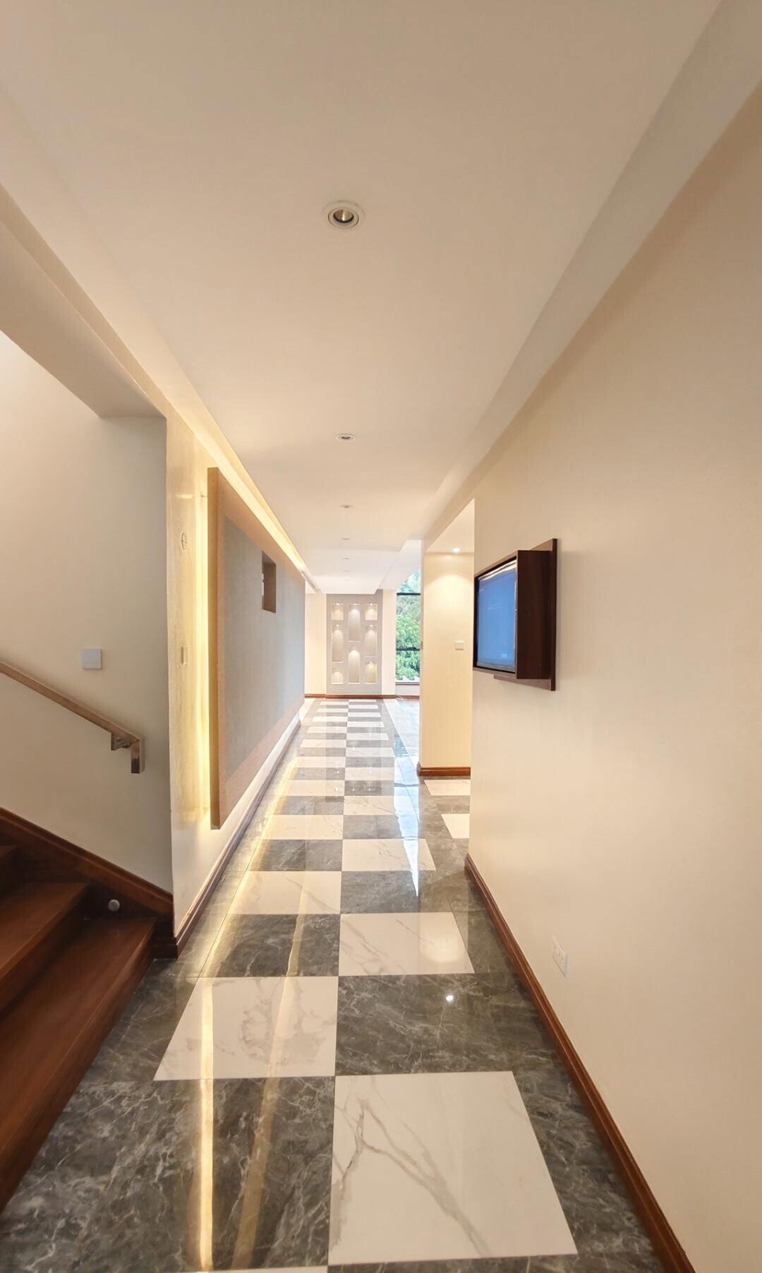 Quarter Acre Luxury Home for Rent