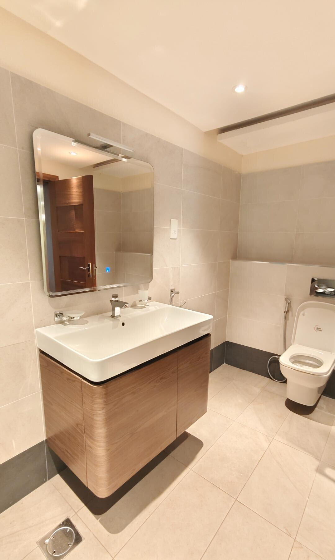 Quarter Acre Luxury Home for Rent