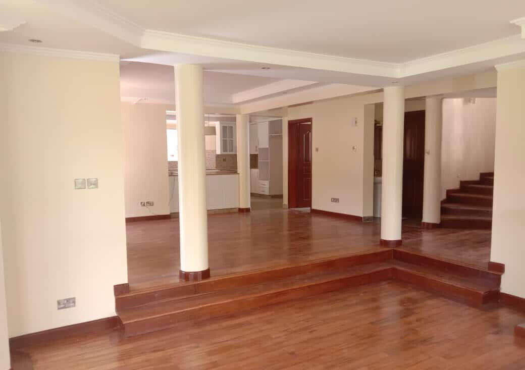 5-Ensuite Townhouse with DSQ & Mature Garden - Lavington