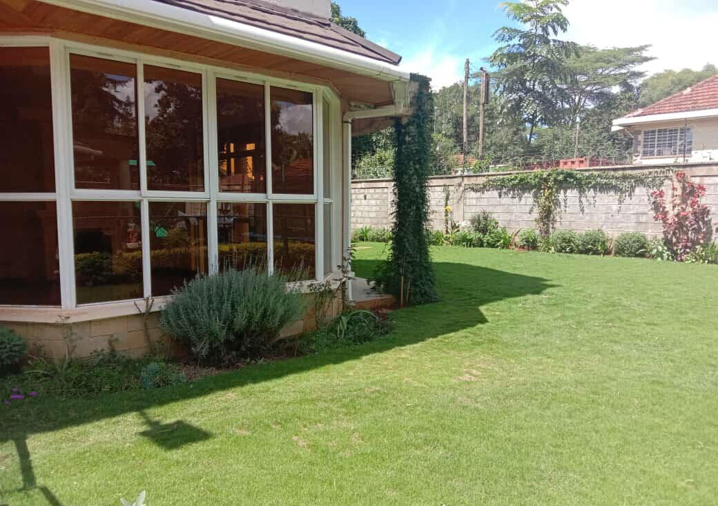 5-Ensuite Townhouse with DSQ & Mature Garden - Lavington