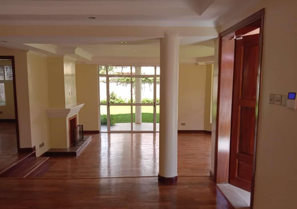 5-Ensuite Townhouse with DSQ & Mature Garden - Lavington
