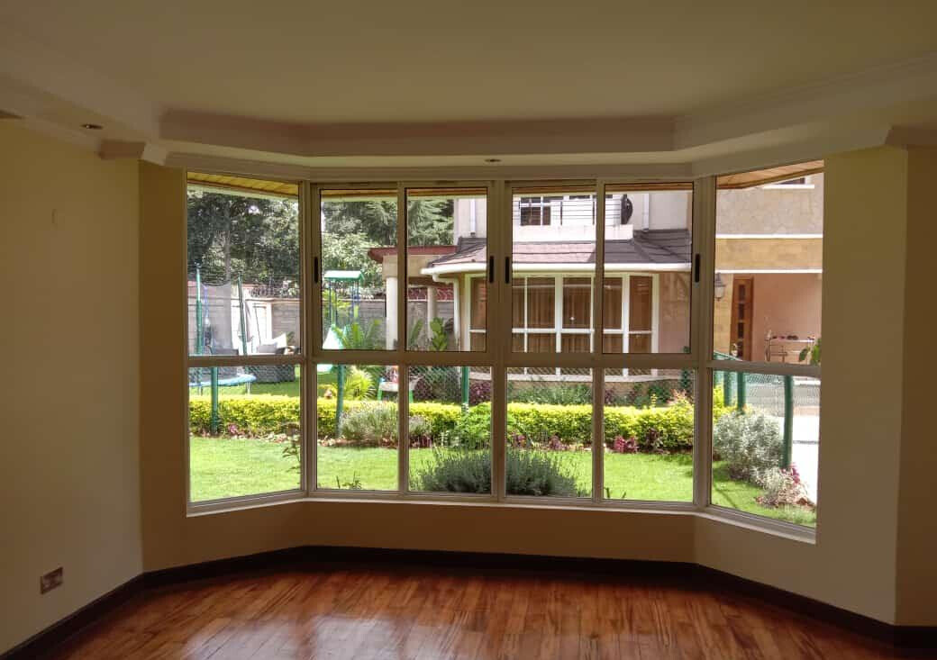 5-Ensuite Townhouse with DSQ & Mature Garden - Lavington