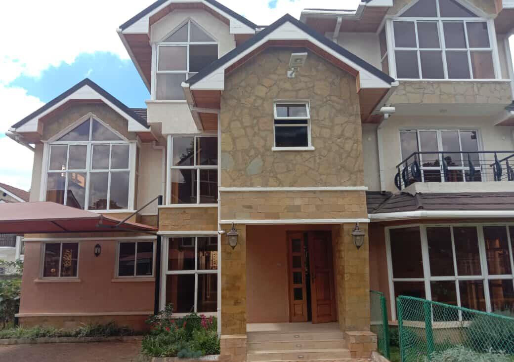 5-Ensuite Townhouse with DSQ & Mature Garden - Lavington