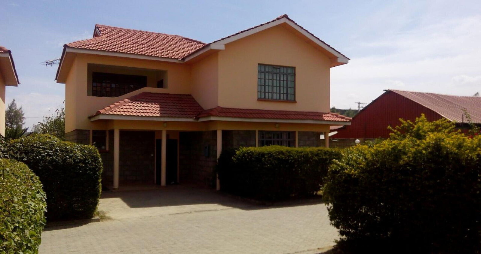 3BR Townhouse with DSQ & Stone Perimeter Fence - Kitengela