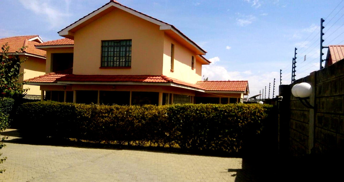 3BR Townhouse with DSQ & Stone Perimeter Fence - Kitengela