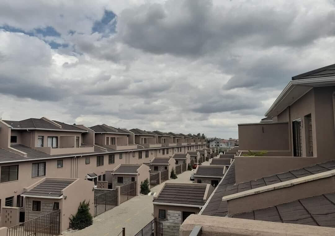4BR Townhouse with DSQ & Borehole - Syokimau, Mombasa Rd