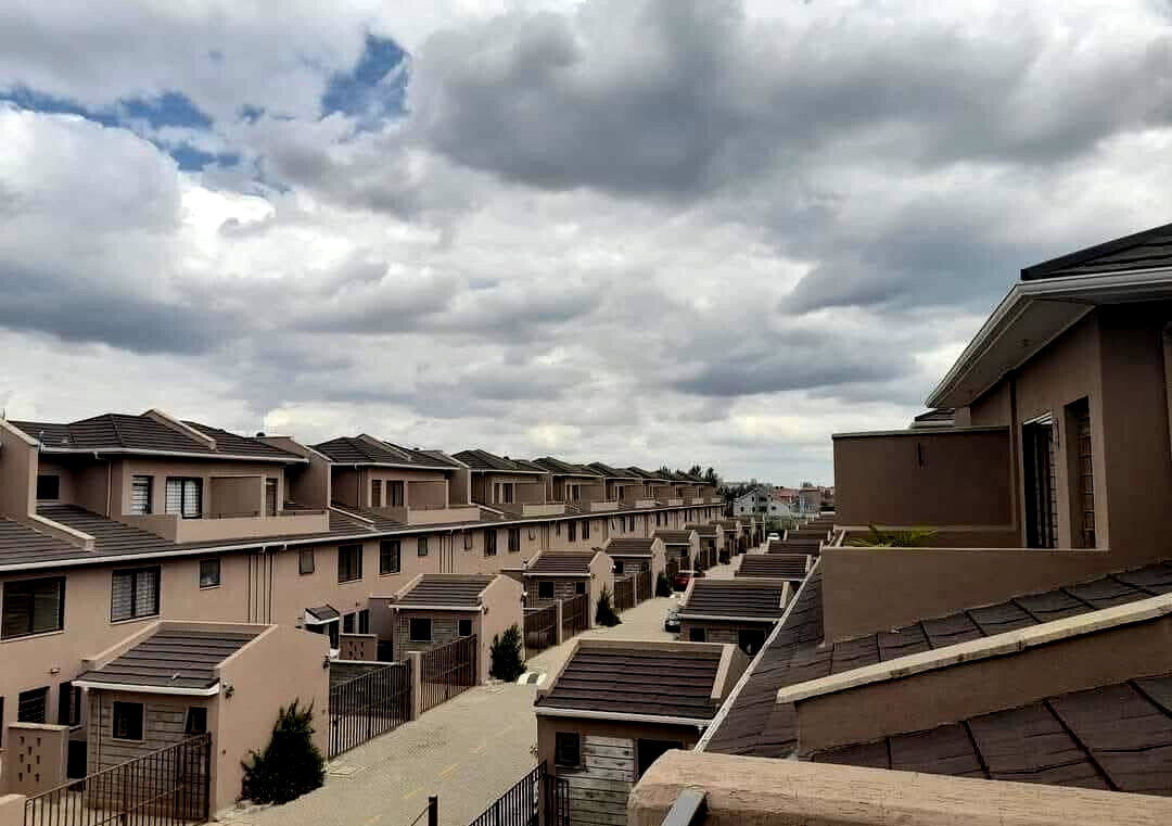 4BR Townhouse with DSQ & Borehole - Syokimau, Mombasa Rd