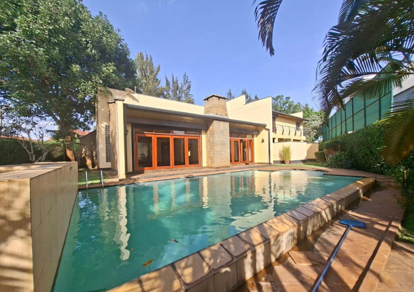 1/8 Acre Garden Home for Rent