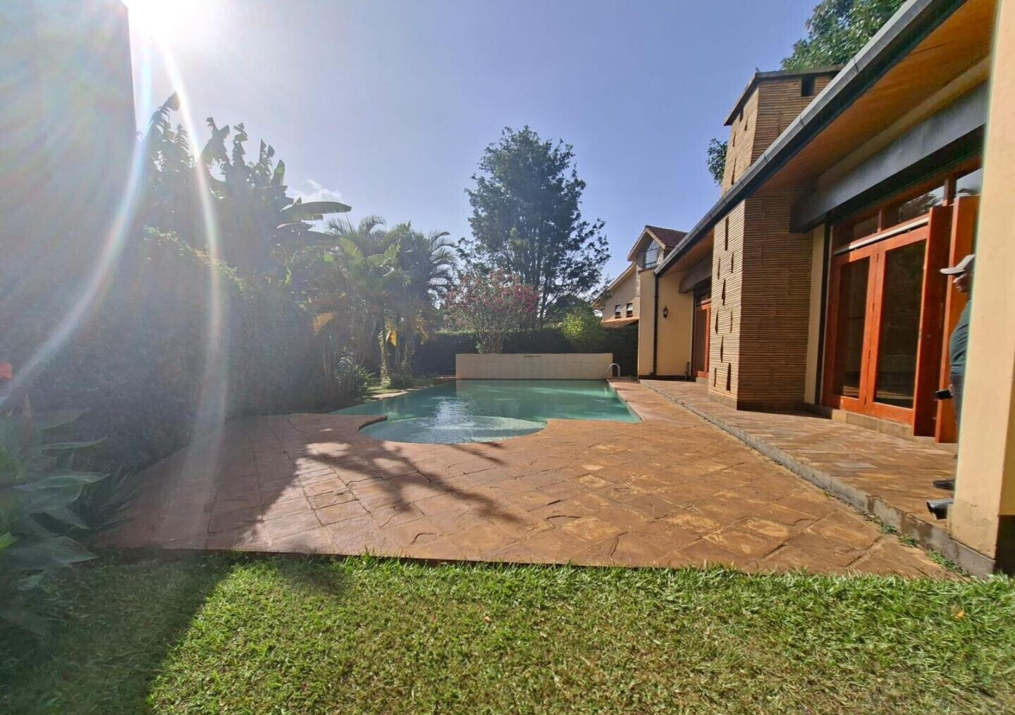 1/8 Acre Garden Home for Rent