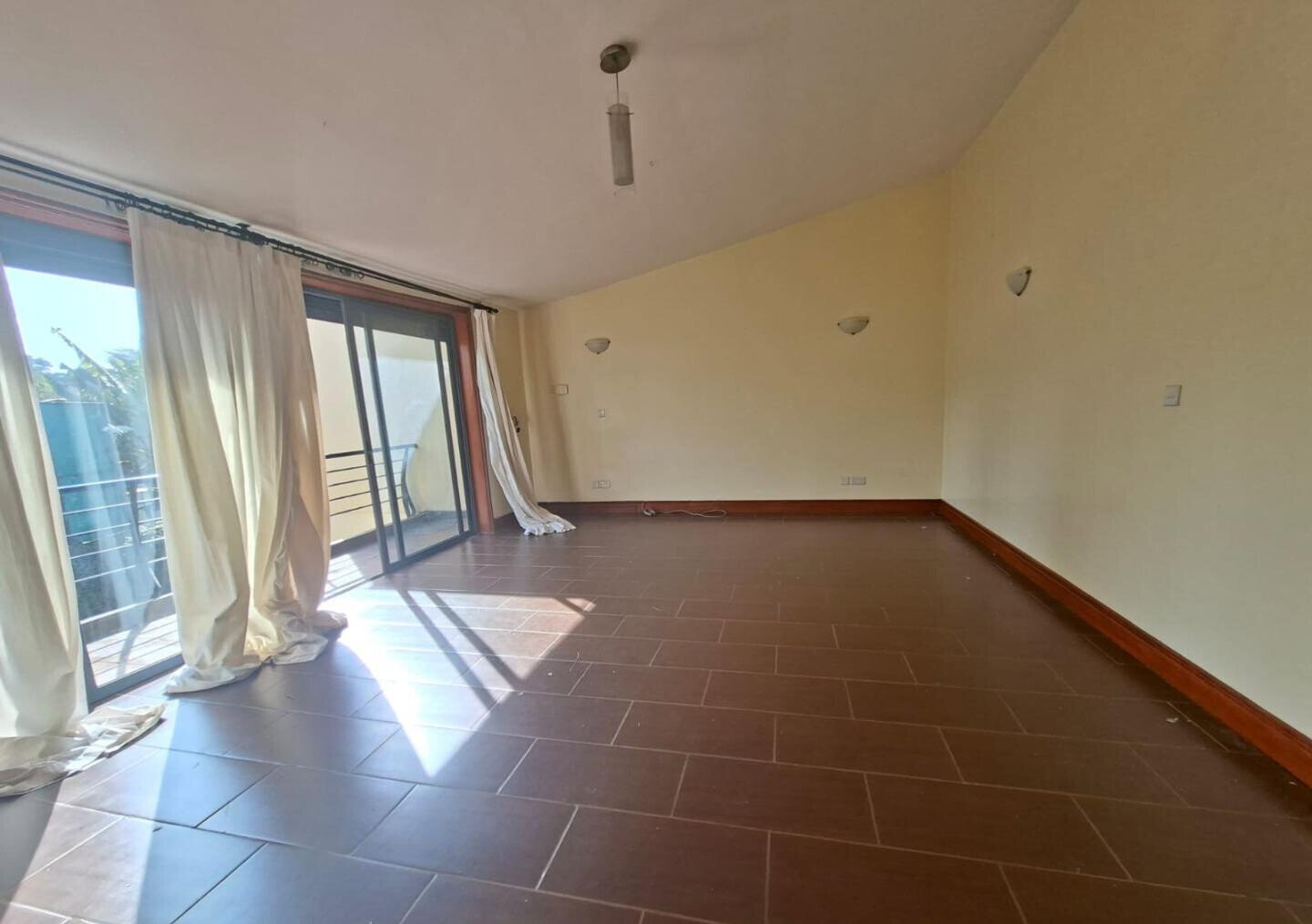 1/8 Acre Garden Home for Rent